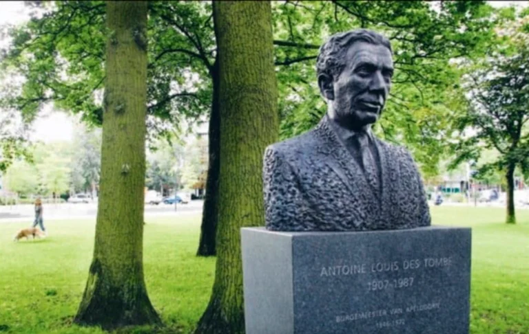 Borstbeeld van burgemeester des tombe